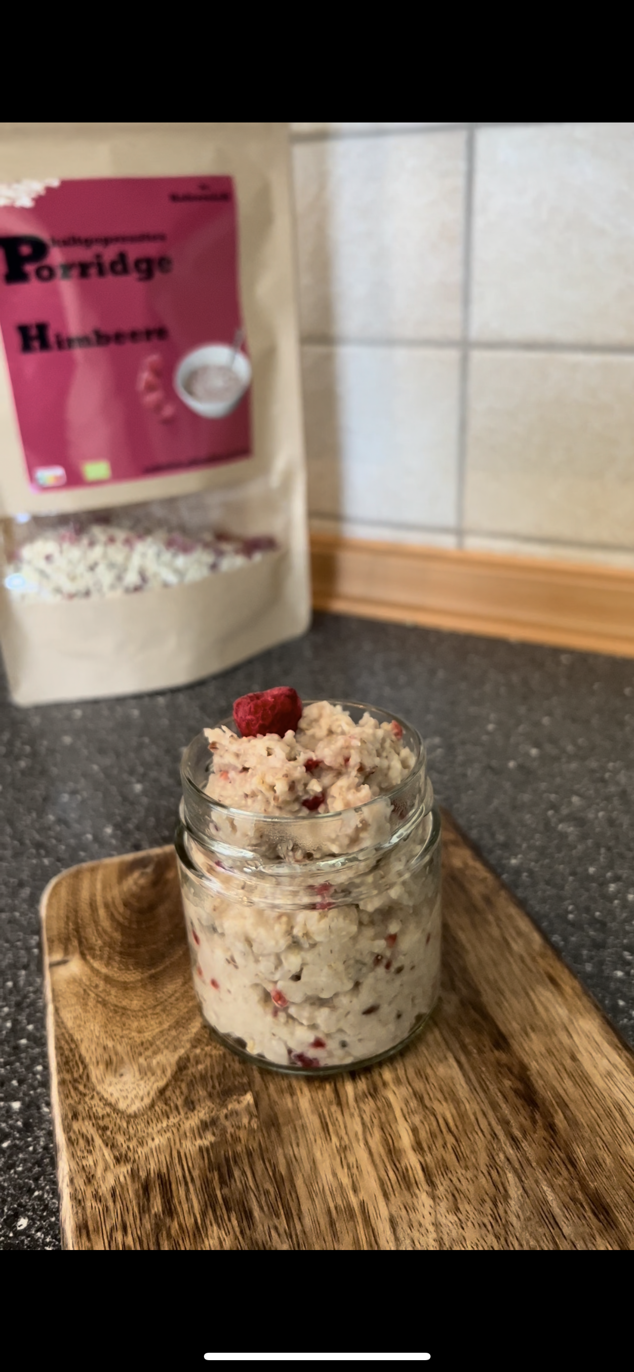 Schnelles Porridge fertig zum Genießen.